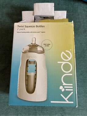 Kiinde Twist Squeeze Bottles 2-Pack in White